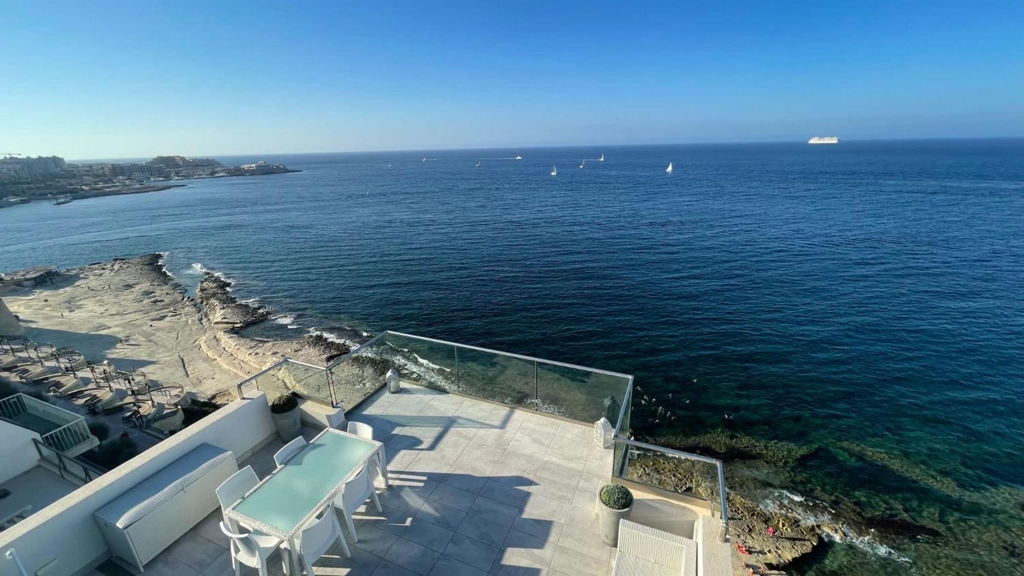 Stunning Penthouse, 2 Bedroom, Heart Of Sliema Extérieur photo